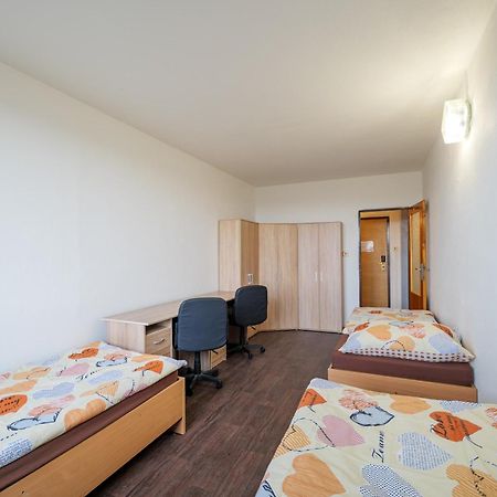 Tvm Tower Modrany Pansiyon Prag Dış mekan fotoğraf