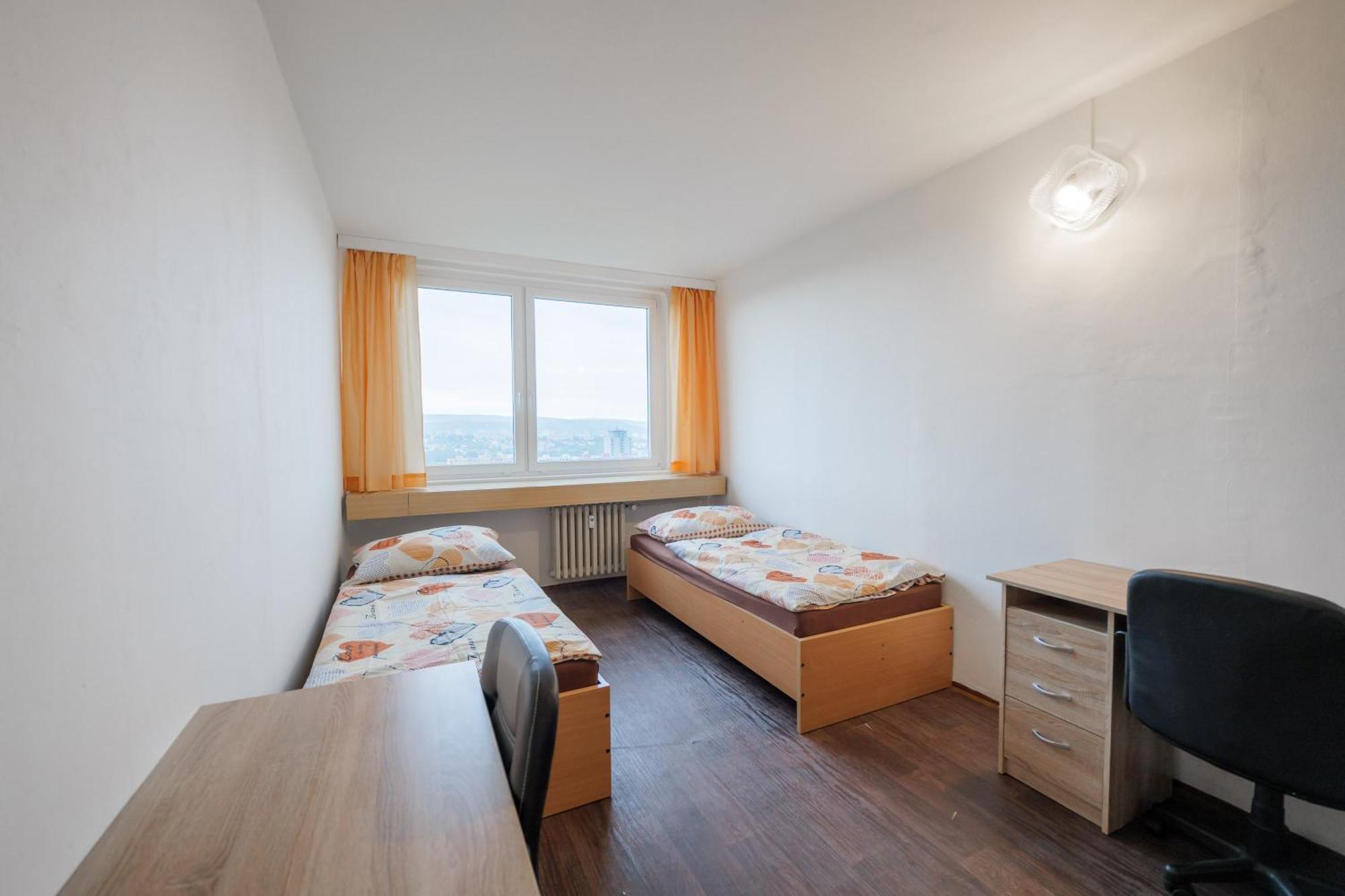 Tvm Tower Modrany Pansiyon Prag Dış mekan fotoğraf